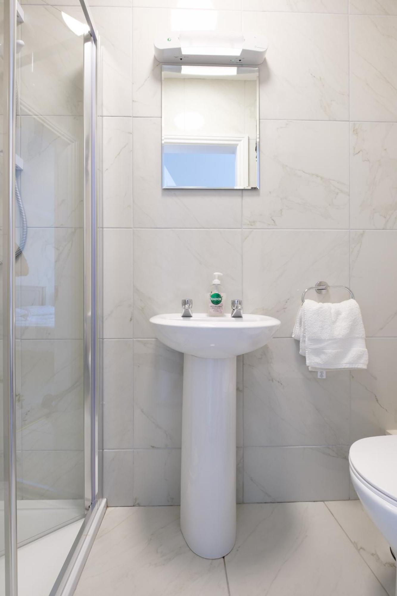 Four Seasons B&B Голвей Екстер'єр фото